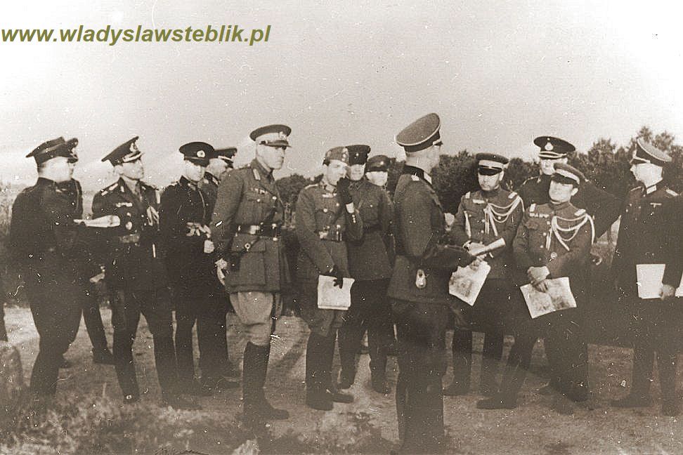 1936 manewry Wermachtu, pierwszy od lewej mjr W. Steblik.