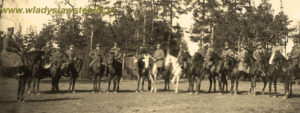 1920 dowództwo 12pp, W Steblik szósty od prawej
